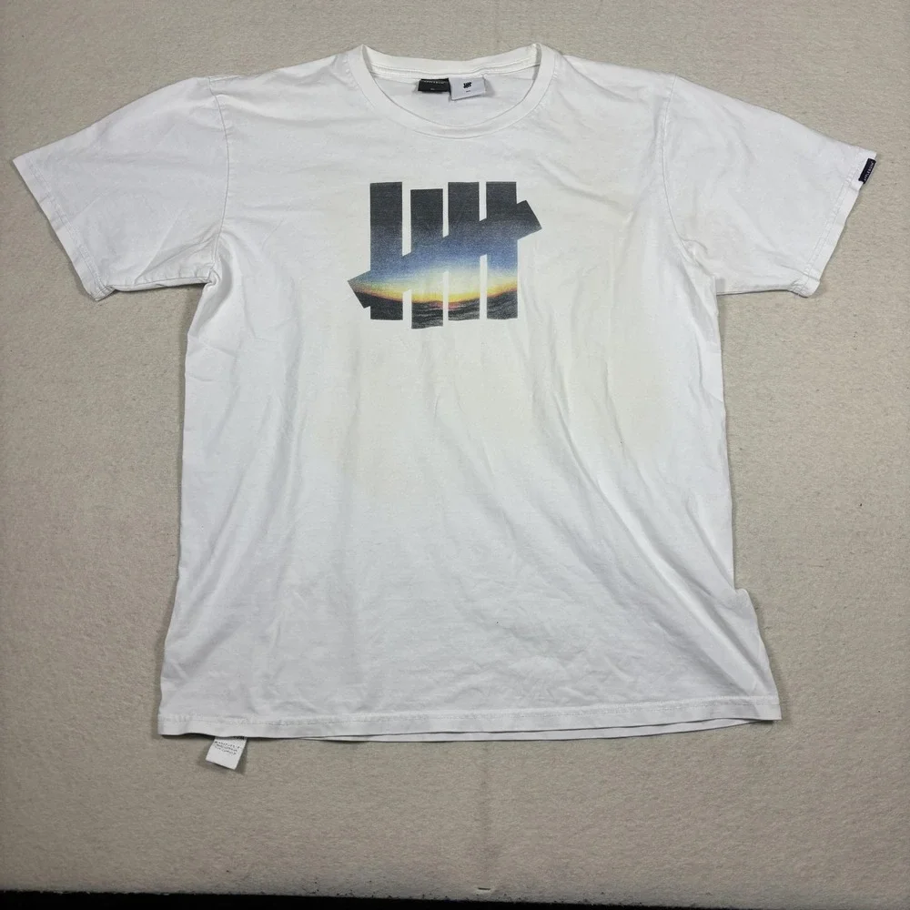 Applebum X Undefeated Shirt Mens XL White‎ Sunset Tally Graphic Tee Streetwear